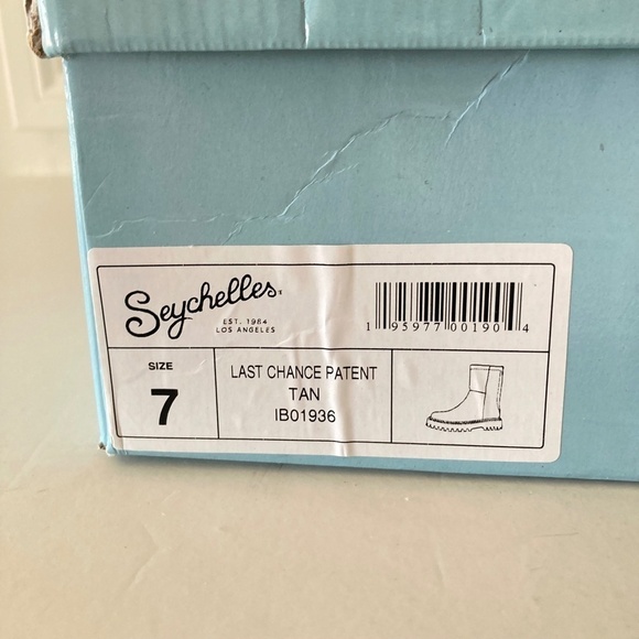 NIB Seychelles Anthropologie Last Chance Beige Patent Leather Boots Sz 7 - Picture 3 of 12